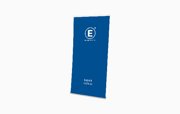 Rollup Easy-T aus Stoff in blauer Farbe mit dem Logo 'E' und dem Text 'EASYT'
