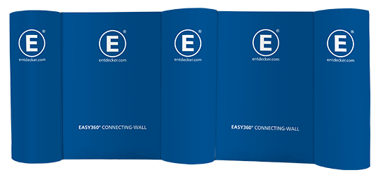 Messestand Easy360 Oval Connecting Wall mit zwei Wänden in Blau, mit dem Logo von ENTDECKER.