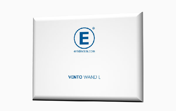 Vento Wand in großer Größe, weiß mit blauer Schrift und Logo von ENTDECKER.