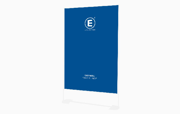 Easymag Größe Stoff 120x200 von ENTDECKER, blauer Hintergrund mit Logo.