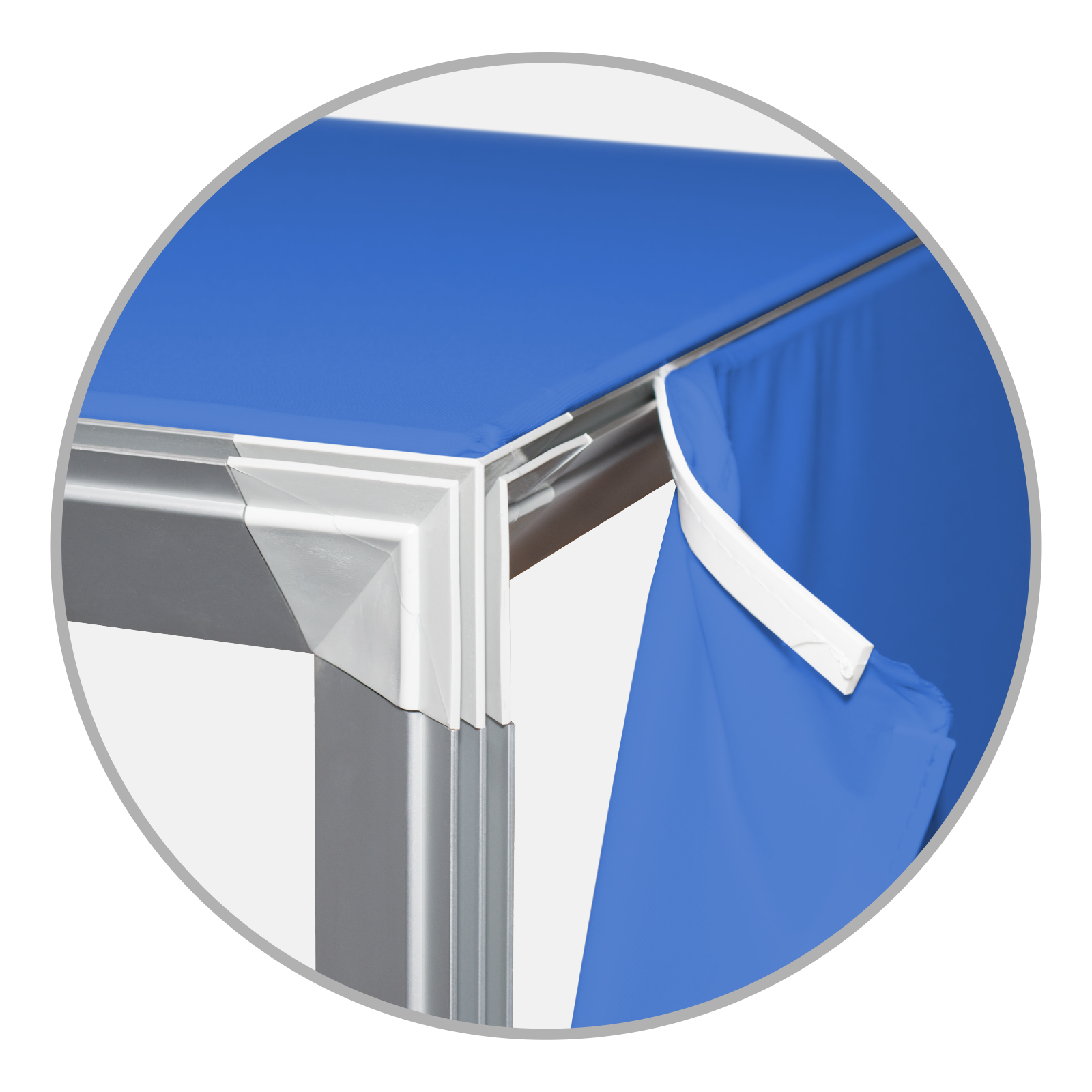 Detailansicht der Ecken einer Messewand Easyframe von ENTDECKER, mit blauer Abdeckung und Aluminiumrahmen.