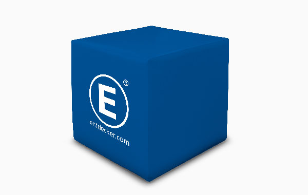 Blauer Sitzwürfel, Größe 50 cm, mit dem Logo von ENTDECKER.