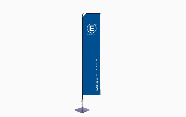 Stehende Fahne 'Easyflag Pro' in quadratischer Größe, blau mit weißem Logo von ENTDECKER.