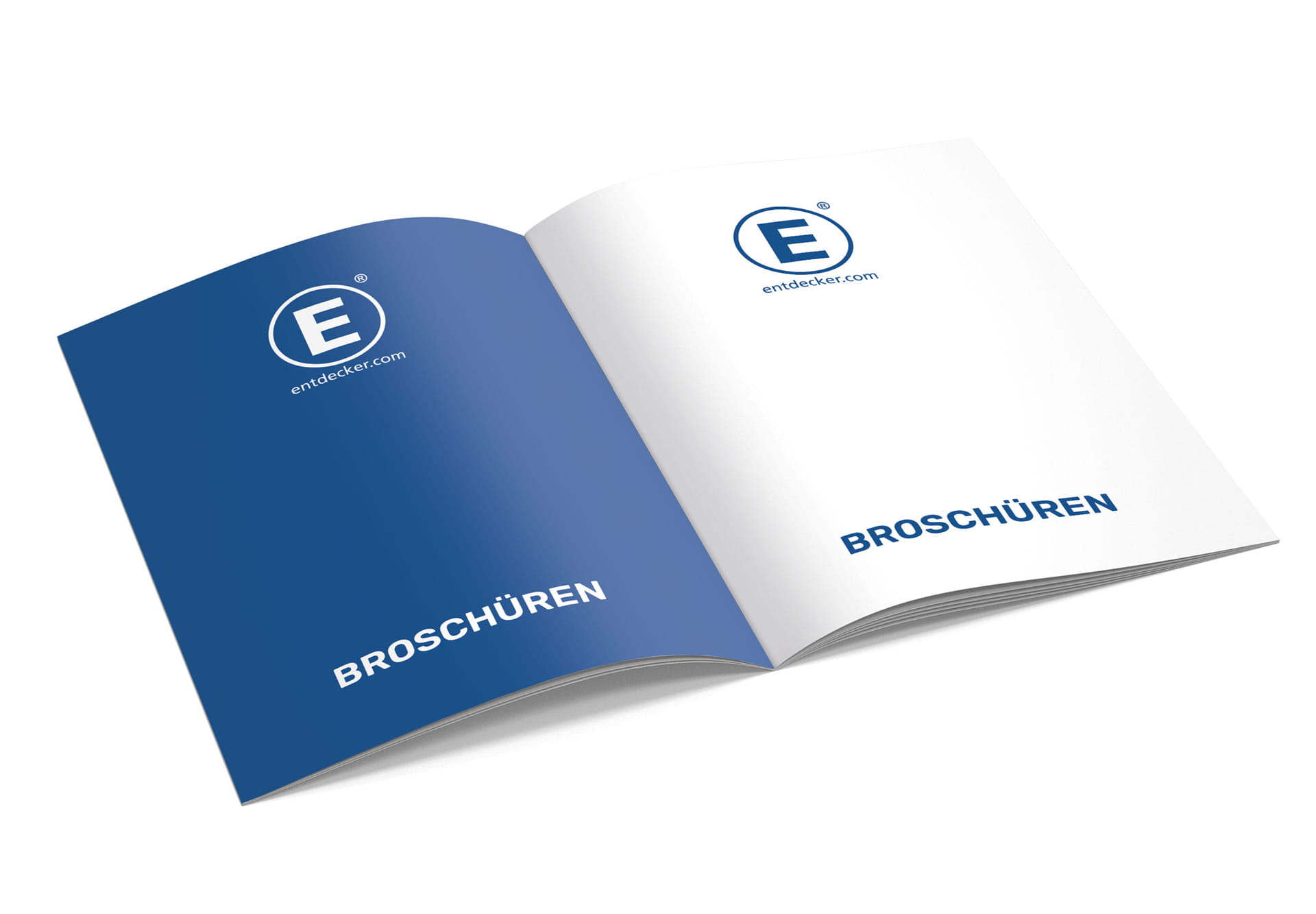 Zwei offene Broschüren mit blauer und weißer Seite, auf der blauen Seite steht BROSCHÜREN und das Logo von ENTDECKER.